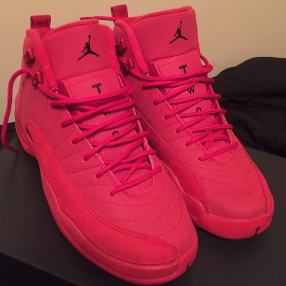 all red 12s size 7